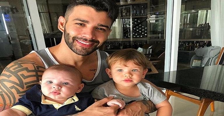 Gusttavo Lima e filhos - Reprodução / Instagram