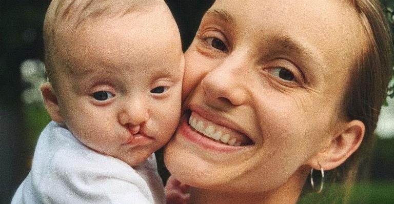 Isabel Hickmann e o filho - Reprodução Instagram