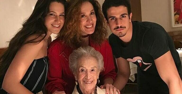 Claudia Raia, Enzo Celulari, Sophia Raia e Odette - Instagram/Reprodução