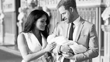 Meghan Markle e príncipe Harry, segurando Archie Harrison Mountbatten-Windsor - Chris Allerton/ SussexRoyal