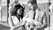 Meghan Markle e príncipe Harry, segurando Archie Harrison Mountbatten-Windsor - Chris Allerton/ SussexRoyal