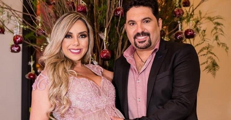 Edson e Deia Cypri no 'Chá de Bebê' - Instagram/Reprodução