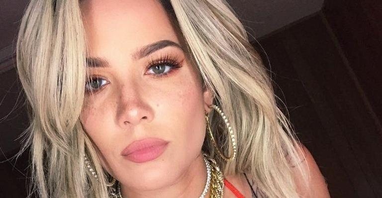 Halsey quebra parte do corpo tentando salvar animal - Foto/Destaque Instagram