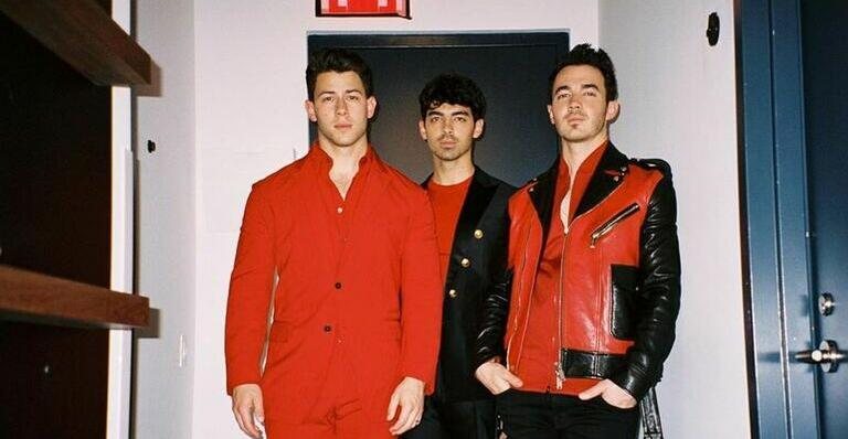 Depois de dez anos, Jonas Brothers lançam álbum - Reprodução/Instagram