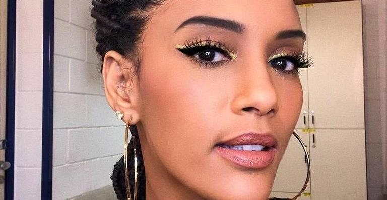 Em Los Angeles, Taís Araujo ousa em look para premiação de Denzel Washington - Reprodução/Instagram