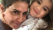 Mãe de Deborah Secco compartilha foto rara da atriz criança - Foto/Destaque Instagram