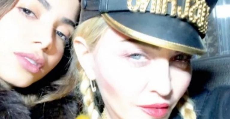 Madonna grava vídeo cantando hit com Anitta em português - Foto/Destaque Instagram