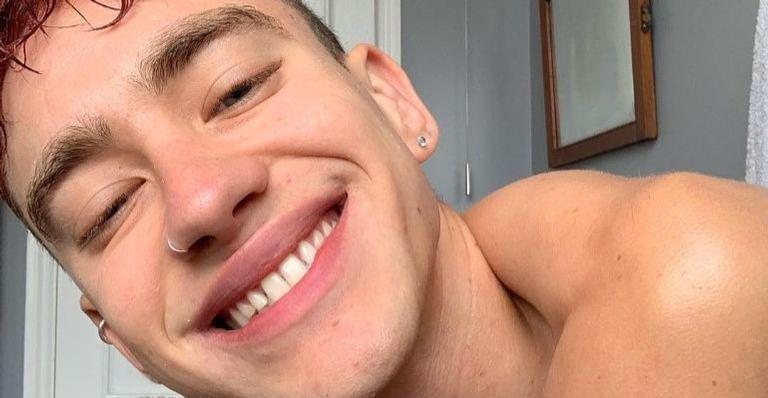 Cantor faz crítica a ação de marcas no mês do Orgulho LGBTQ+ - Foto/Destaque Instagram