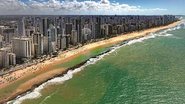 A Praia de Boa Viagem tem água do mar com temperatura agradável e quiosques na orla. - Crédito: Sol Pulquério