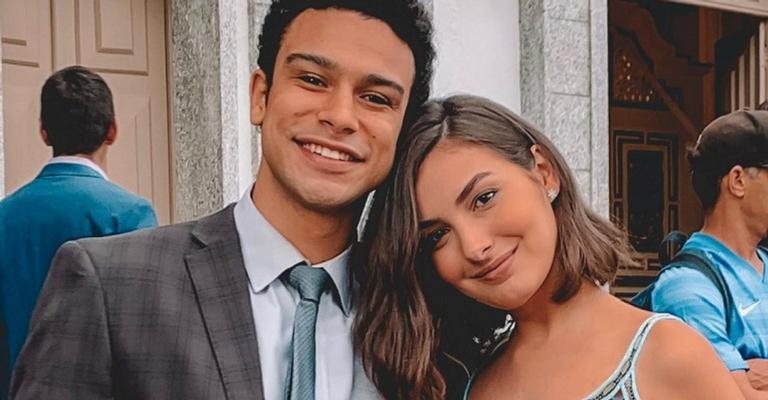 Sergio Malheiros e Marina Moschen no último dia de gravação da novela 'Verão 90' - Instagram/Reprodução