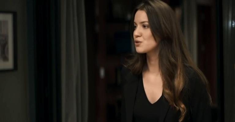 Fabiana irá pegar Josiane no flagra de seu primeiro assassinato - Reprodução/TV Globo