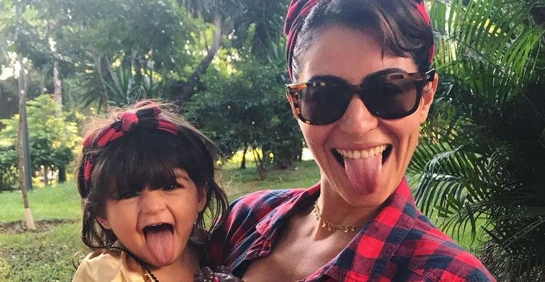 Carol Castro com a filha - Reprodução/Instagram