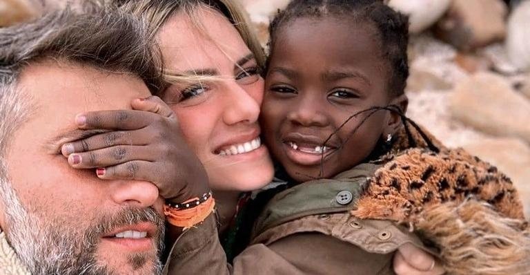 Bruno Gagliasso, Giovanna Ewbank e Titi na África - Reprodução/Instagram