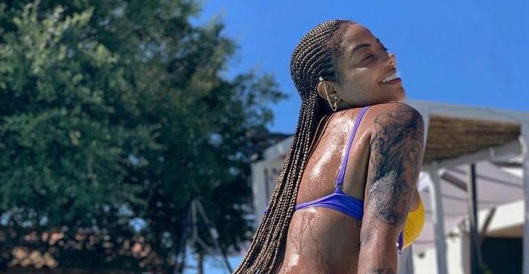 Ludmilla na piscina - Reprodução/Instagram