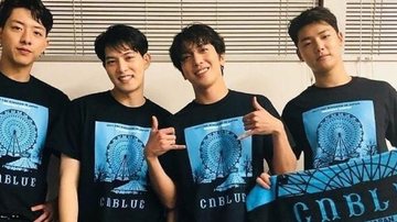 Lee Joung durante turnê com o grupo K-POP, CNBLUE - Foto/Destaque Instagram