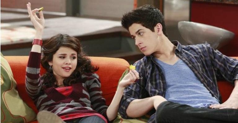 Selena Gomez e David Henrie como Alex e Justin Russo em "Os Feiticeiros de Waverly Place" - Reprodução/Disney Channel