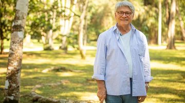 Sérgio Chapelin nos bastidores de gravação da chamada de seu último ‘Globo Repórter’ - Globo/João Cotta