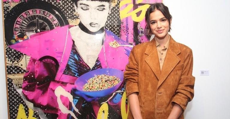 Bruna Marquezine na exposição de Gian Luca, irmão de Giovanna Ewbank - Agência Brazil News/Marcello Sá Barreto