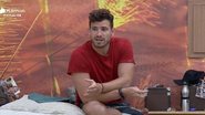 Guilherme discute com Tati Dias em festa - Reprodução/PlayPlus