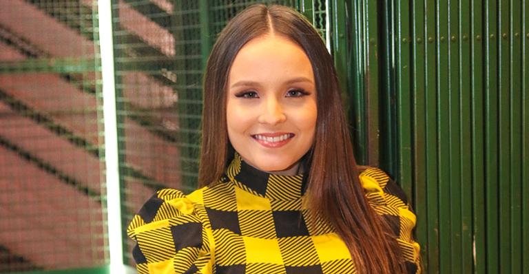 Larissa Manoela surpreende com look maduro e cinto grifado de R$ 2 mil - Thiago Duran/AgNews