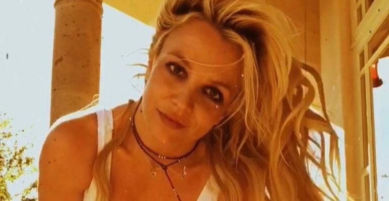 Em momentos divertidos, Britney Spears relembra fotos de quando era loira e faz brincadeira com fãs! - Foto/Instagram