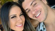 Mayra Cardi e Arthur Aguiar posam em foto sensual - Instagram