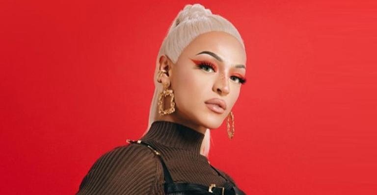 Pabllo Vittar exibe calcinha cavada na web e quase mostra demais - Reprodução/Time