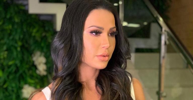 Gracyanne Barbosa arrasa sambando com look transparente - Instagram