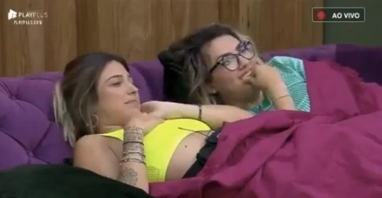 Tati Dias choca com revelação de Thayse - Reprodução