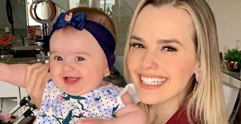 Thaeme Mariôto comemorando seis meses de vida da filha - Instagram