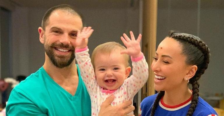 Sabrina Sato compartilha momento íntimo com a filha e o marido - Instagram