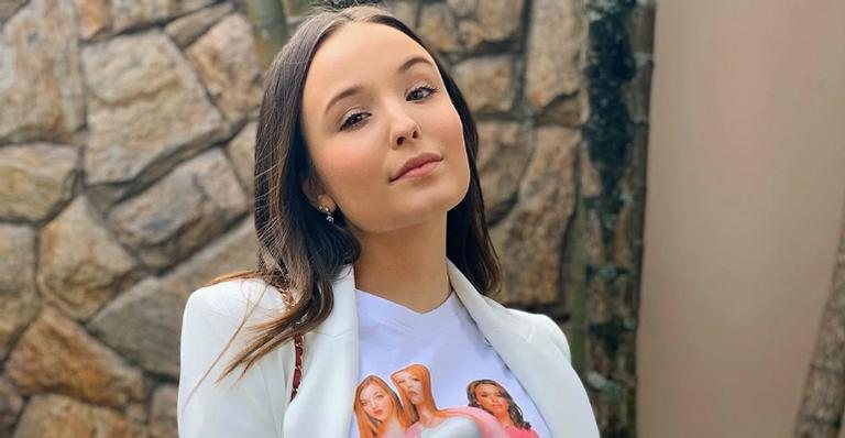 Larissa Manoela exibe nova cor de cabelo e choca fãs - Instagram