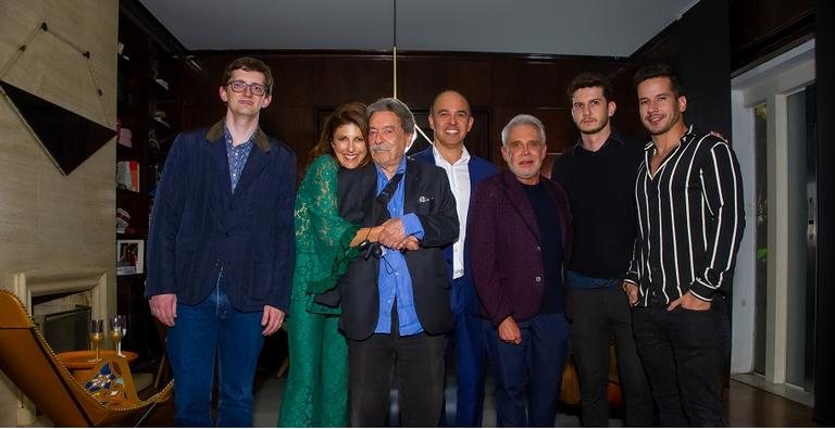 Gustavo Dall’Onder, Taissa Buescu, Paulo Mendes da Rocha, Edson Busin, Léo Shehtman, Caio Carvalho e Carlos Carvalho durante lançamento. - Samuel Chaves