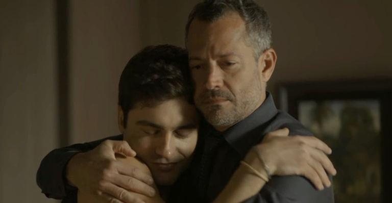 A Dona do Pedaço: Agno e Leandro se casam no último capítulo e público pede beijo gay - Reprodução/Globo