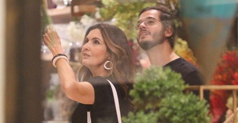 Fátima Bernardes e Túlio Gadêlha trocam carinhos em shopping no Rio - Rodrigão Adão/AgNews