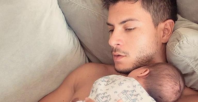 Arthur Aguiar e sua filha, Sophia - Foto/Instagram