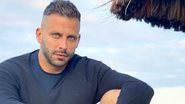 Henri Castelli ostenta sensualidade em clique na praia. - Divulgação/Instagram