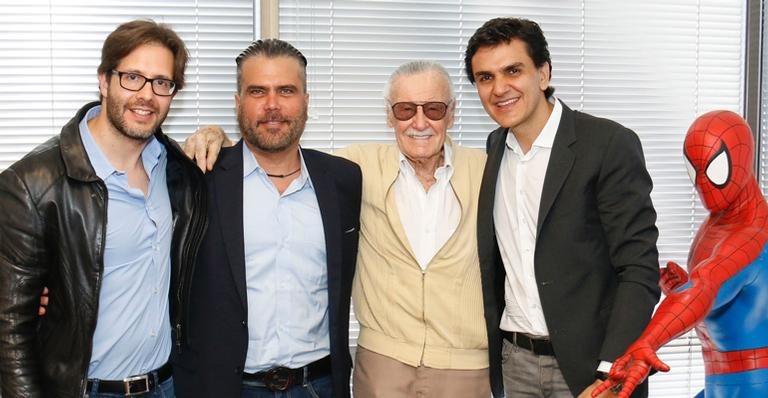 Terry Dougas, Frederico Lapenda, Stan Lee e Gabriel Chalita - Divulgação