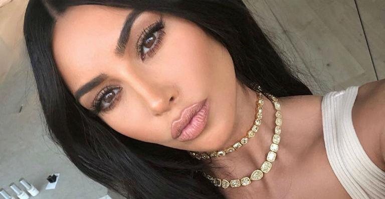 Kim Kardashian investe em look repleto de joias para evento de gala! - Foto/Instagram