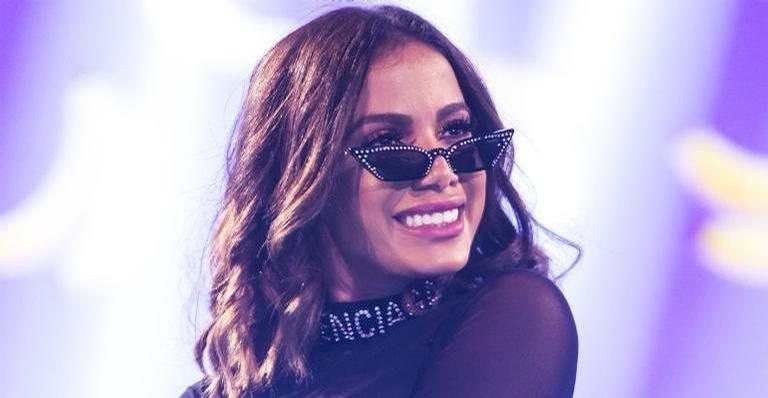 Anitta rebate fã sobre exposição de seu corpo - TV Globo/João Miguel Júnior