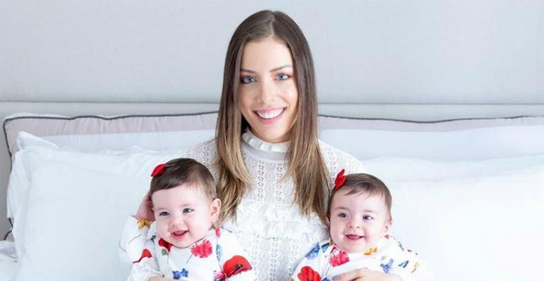 Fabiana Justus exibe look combinando das filhas gêmeas e encanta web - Instagram