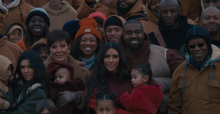 Kanye West reúne Kardashians em novo videoclipe, 'Closed On Sunday' - Reprodução/Youtube