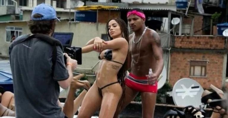 Anitta lamenta morte de amigo dançarino - Foto/Reprodução