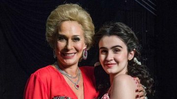 Hebe (Andréa Beltrão) e Hebe jovem (Valentina Hersazage) - Globo/ Fábio Rocha