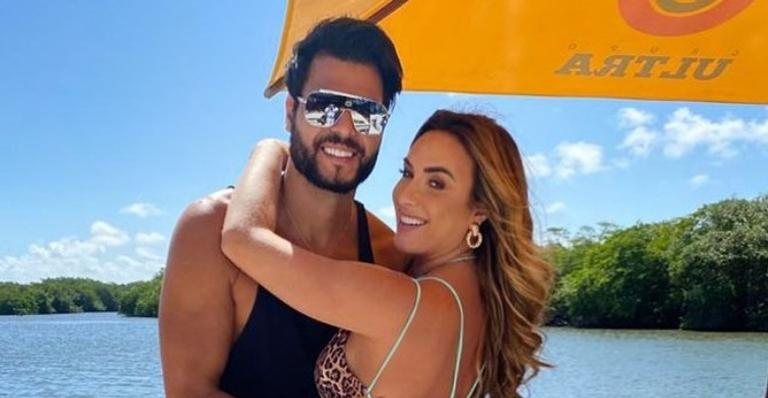 Nicole Bahls aproveita lindo cenário para compartilhar cliques ao lado de seu amado - Instagram