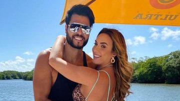 Nicole Bahls aproveita lindo cenário para compartilhar cliques ao lado de seu amado - Instagram