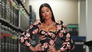 Aline Riscado ostentou curvas poderosas em clique surreal. - Divulgação/Instagram