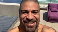 Adriano Imperador posa com novo affair e provoca na web - Instagram