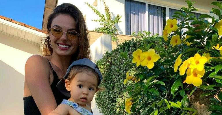 A atriz registrou um momento do passeio que fez com o filho e encantou seus seguidores com tamanha fofura - Instagram