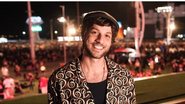 Chay Suede exibe novo clique ao lado da filha recém-nascida. - Divulgação/Instagram